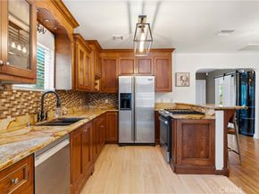 852 Chapman, Pasadena CA 91103