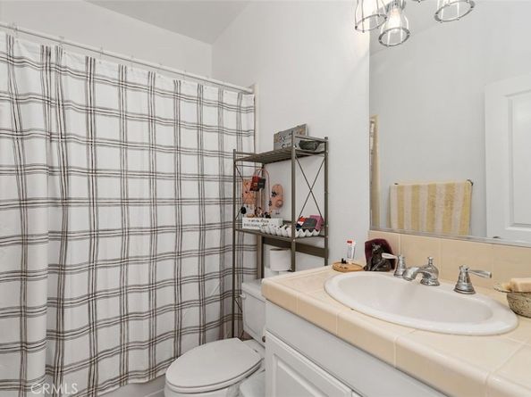 637 Lavender Way, Azusa CA 91702