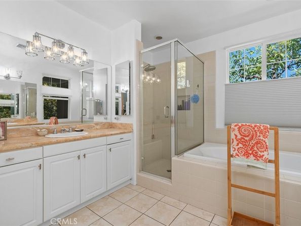 637 Lavender Way, Azusa CA 91702
