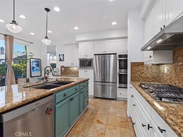 637 Lavender Way, Azusa CA 91702