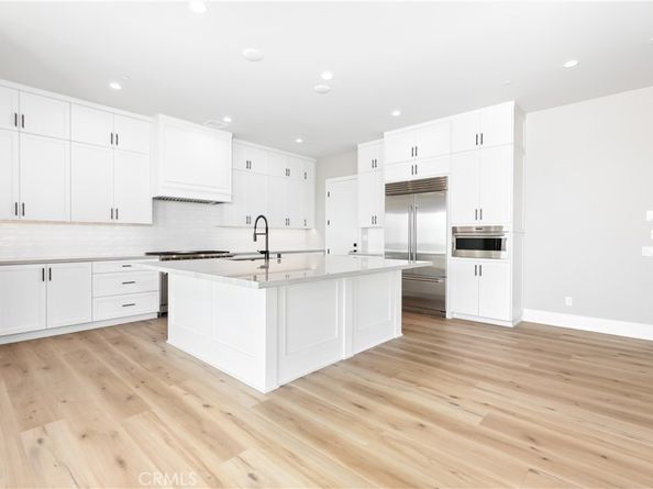 127 Oakstone, Irvine CA 92618