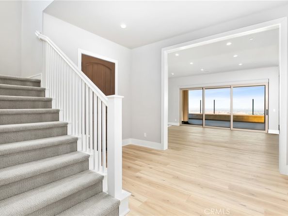 127 Oakstone, Irvine CA 92618