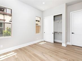 127 Oakstone, Irvine CA 92618