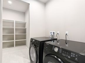 127 Oakstone, Irvine CA 92618