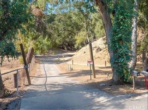 537 Cloverleaf Dr, Monrovia CA 91016