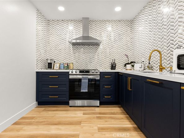 59 S Meridith, Pasadena CA 91106