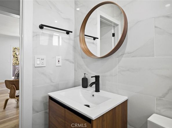 59 S Meridith, Pasadena CA 91106