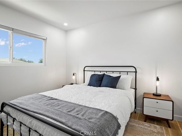 59 S Meridith, Pasadena CA 91106