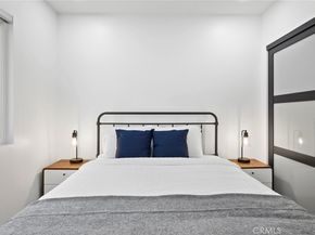 59 S Meridith, Pasadena CA 91106