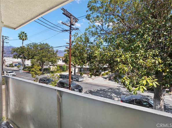 59 S Meridith, Pasadena CA 91106