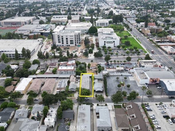 59 S Meridith, Pasadena CA 91106