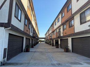 535 E 223rd 12, Carson CA 90745