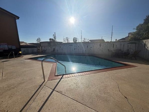 535 E 223rd 12, Carson CA 90745