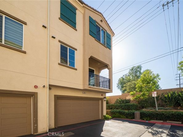 384 Ruby Red Lane, Upland CA 91786