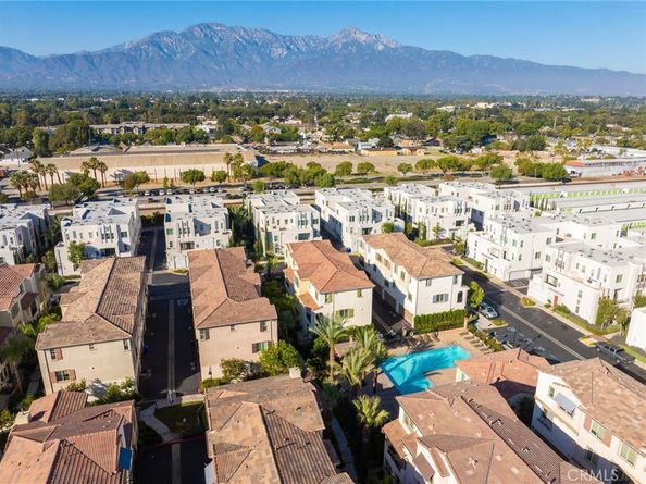 384 Ruby Red Lane, Upland CA 91786