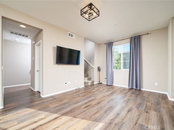 384 Ruby Red Lane, Upland CA 91786