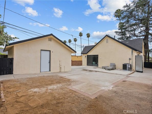 310 S Bel Aire Drive, Burbank CA 91501