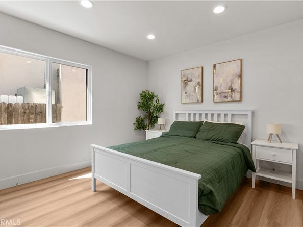 310 S Bel Aire Drive, Burbank CA 91501