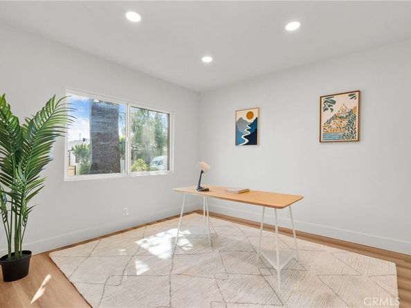 310 S Bel Aire Drive, Burbank CA 91501
