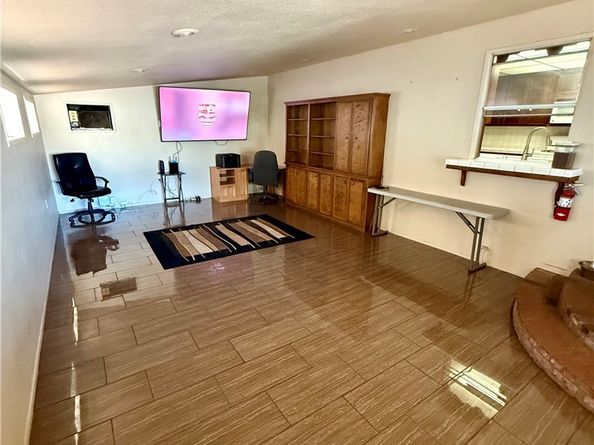 870 Somerset Avenue, Pomona CA 91767