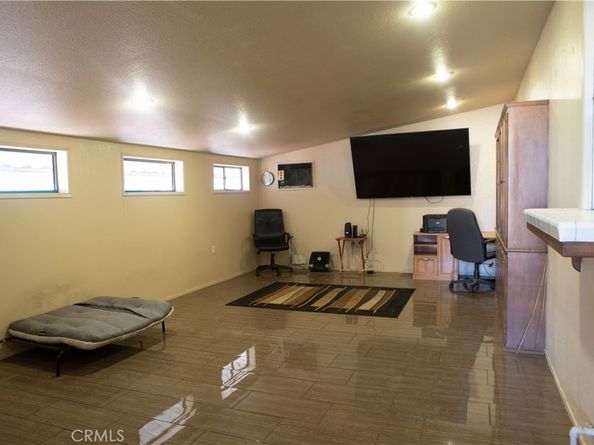 870 Somerset Avenue, Pomona CA 91767