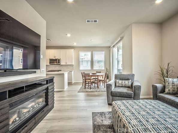202 Farley Lane, Pomona CA 91767