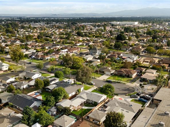 924 W E, Ontario CA 91762