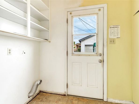 1146 N Azusa, Azusa CA 91702