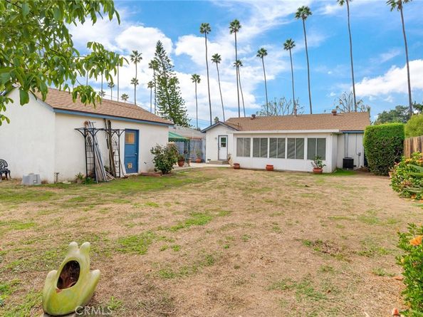 1146 N Azusa, Azusa CA 91702