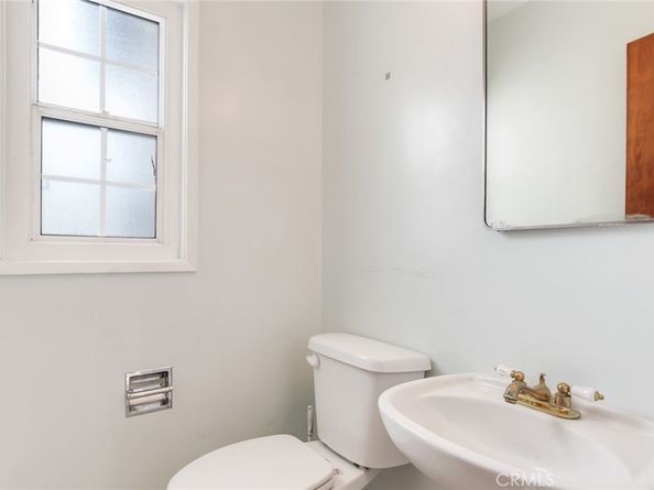 1146 N Azusa, Azusa CA 91702