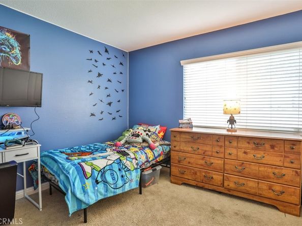 1476 Fernando, Upland CA 91786