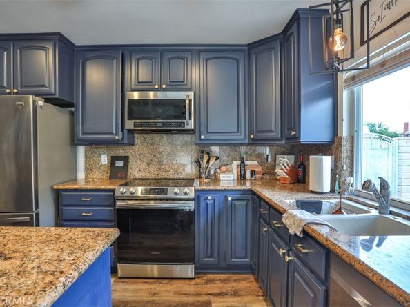 1476 Fernando, Upland CA 91786