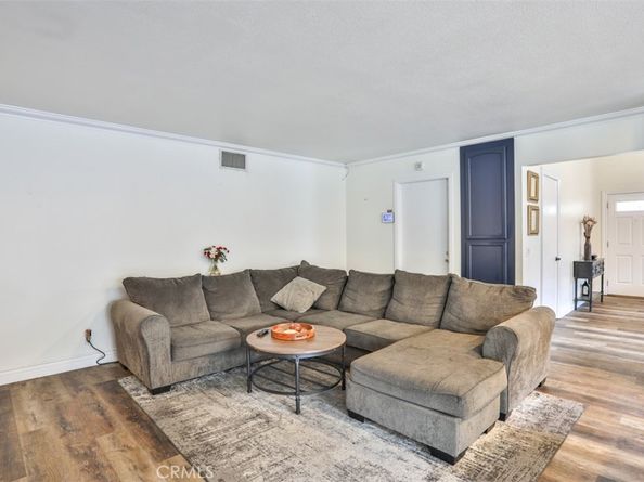 1476 Fernando, Upland CA 91786