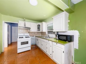 1532 Garfield, Commerce CA 90022