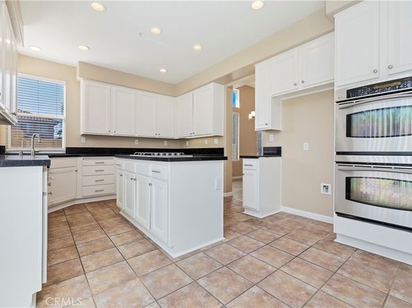 14845 Shetland Lane, Fontana CA 92336