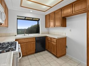 1634 Via Estrella, Pomona CA 91768