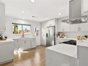10000 Amestoy Avenue, Northridge CA 91325