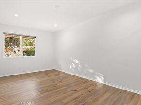 10000 Amestoy Avenue, Northridge CA 91325