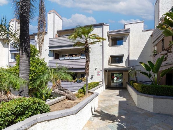 20253 Keswick St 326, Winnetka CA 91306