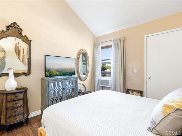 20253 Keswick St 326, Winnetka CA 91306