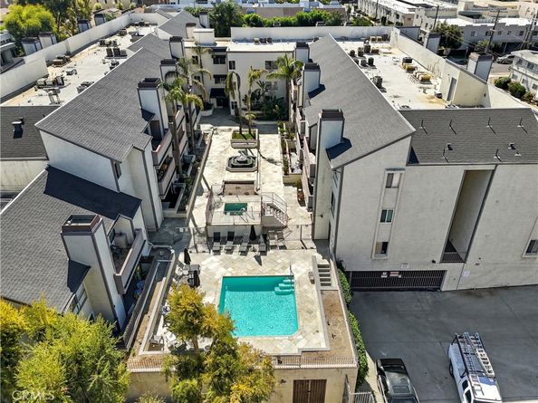 20253 Keswick St 326, Winnetka CA 91306