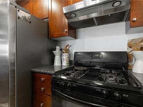 20253 Keswick St 326, Winnetka CA 91306