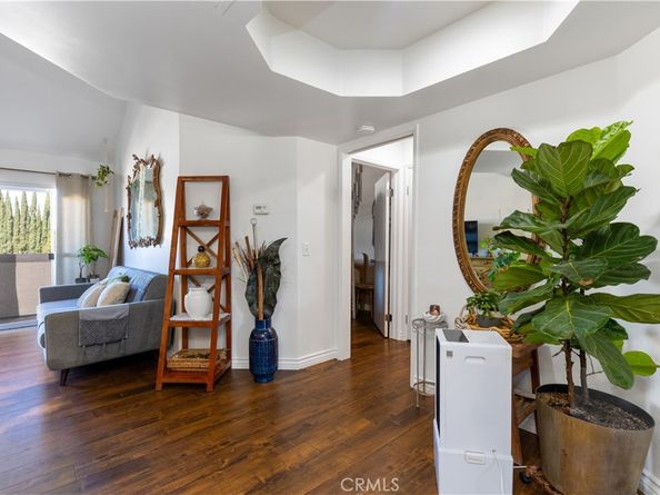 20253 Keswick St 326, Winnetka CA 91306