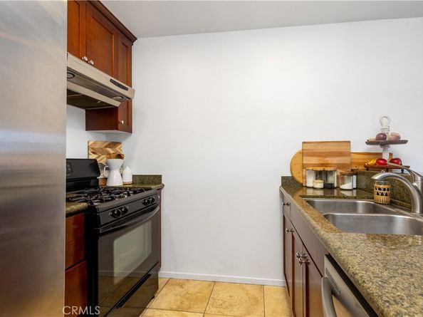 20253 Keswick St 326, Winnetka CA 91306