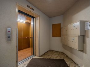 1745 Holly Drive 201, Glendale CA 91206