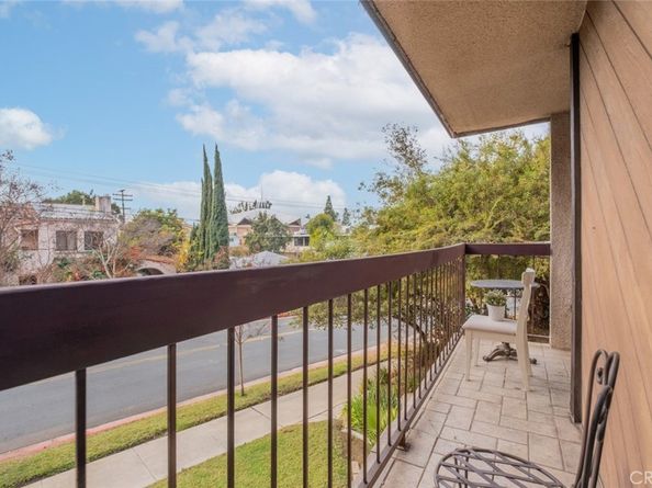 1745 Holly Drive 201, Glendale CA 91206