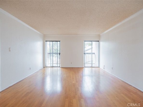 1745 Holly Drive 201, Glendale CA 91206