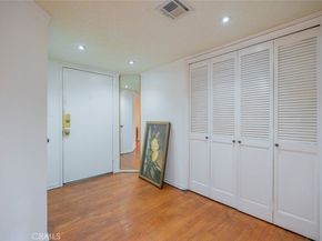 1745 Holly Drive 201, Glendale CA 91206