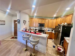 1515 Grismer Avenue 102, Burbank CA 91504