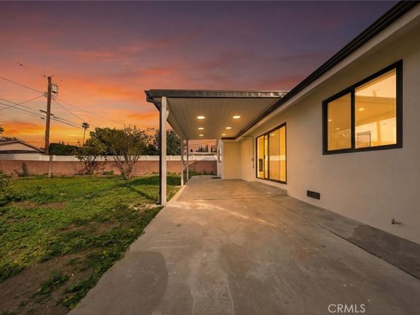 15753 Cohasset Street, Van Nuys CA 91406